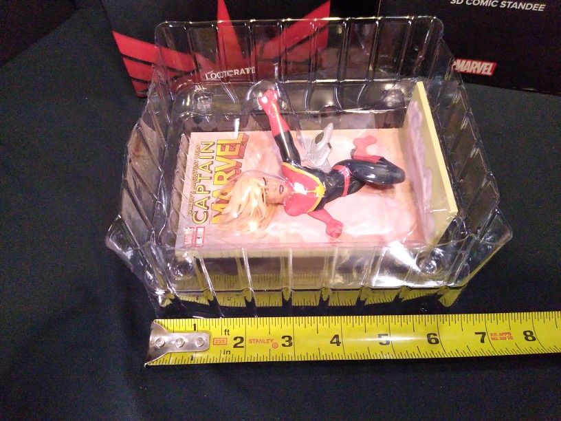 Captain Marvel Lootcrate 3D Comic Standee, Figure
