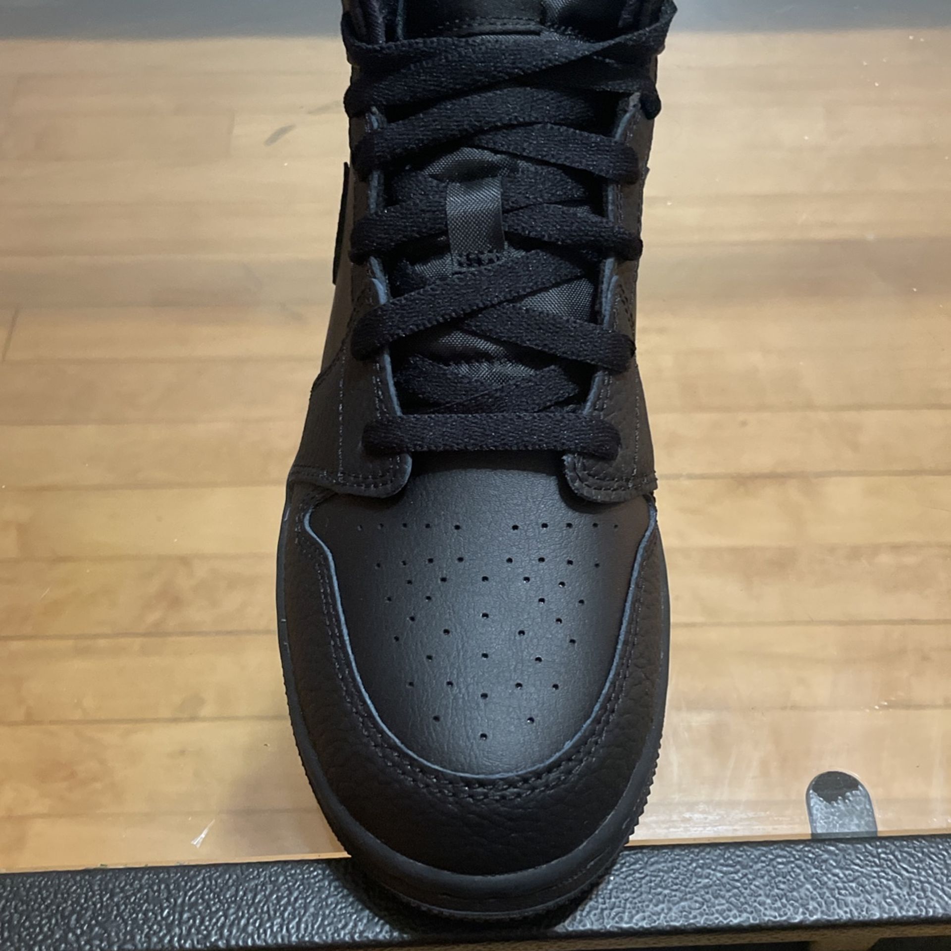 7y Black Air Jordan 1 Mid (GS)