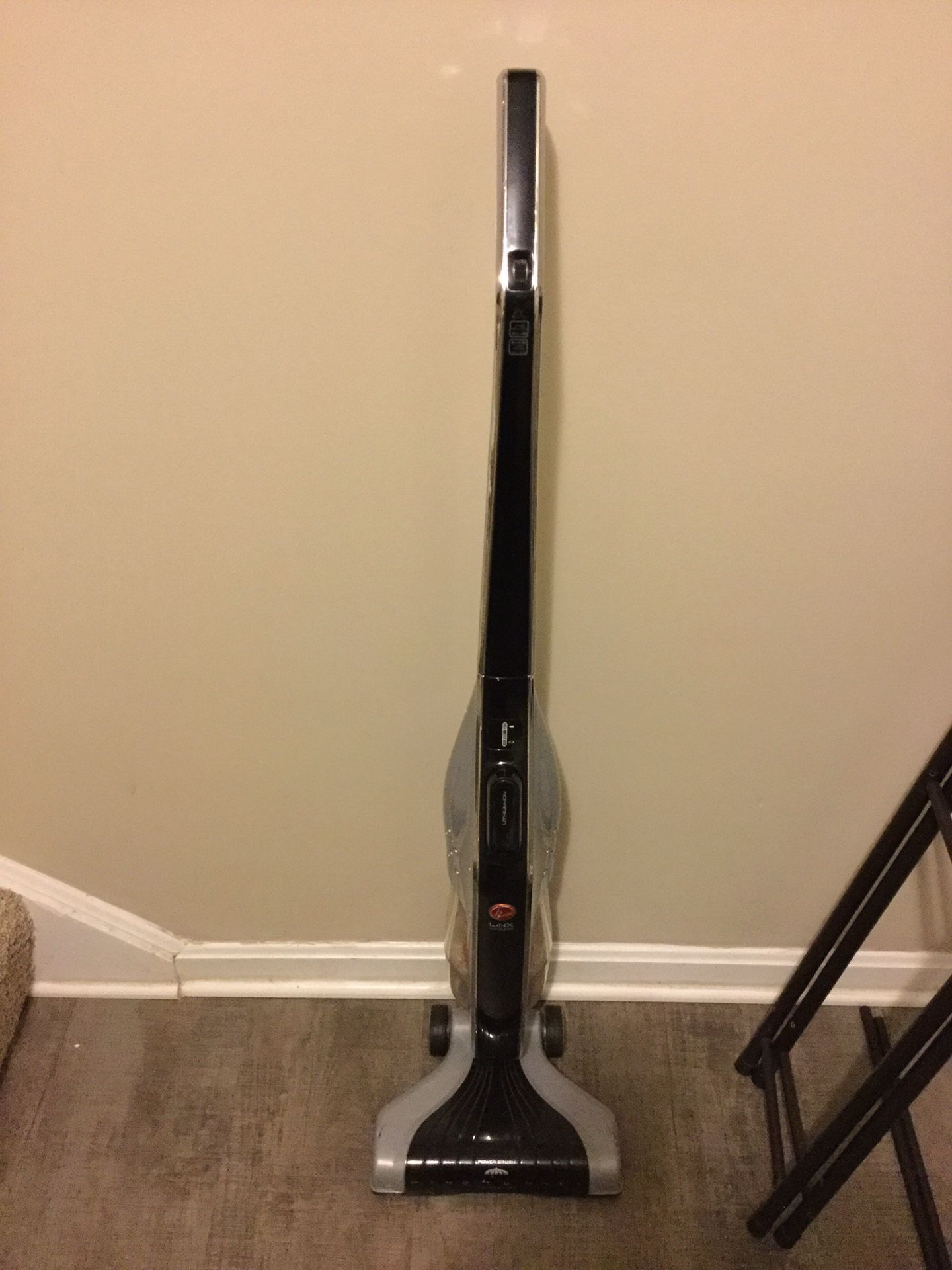 Bagless Cordless Linux Vacuum Cleaner
