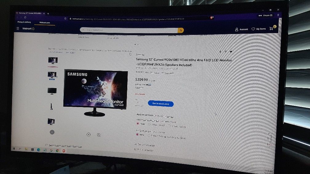 Samsung 32inches Curved FHD Monitor : Shoot me an offer