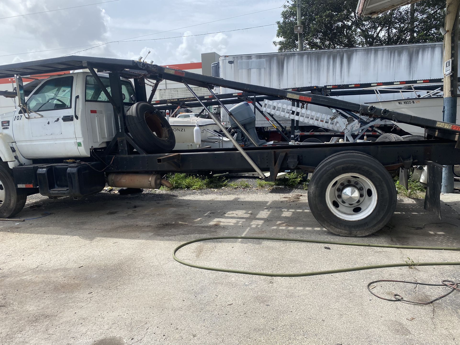 GMC Car Hauler