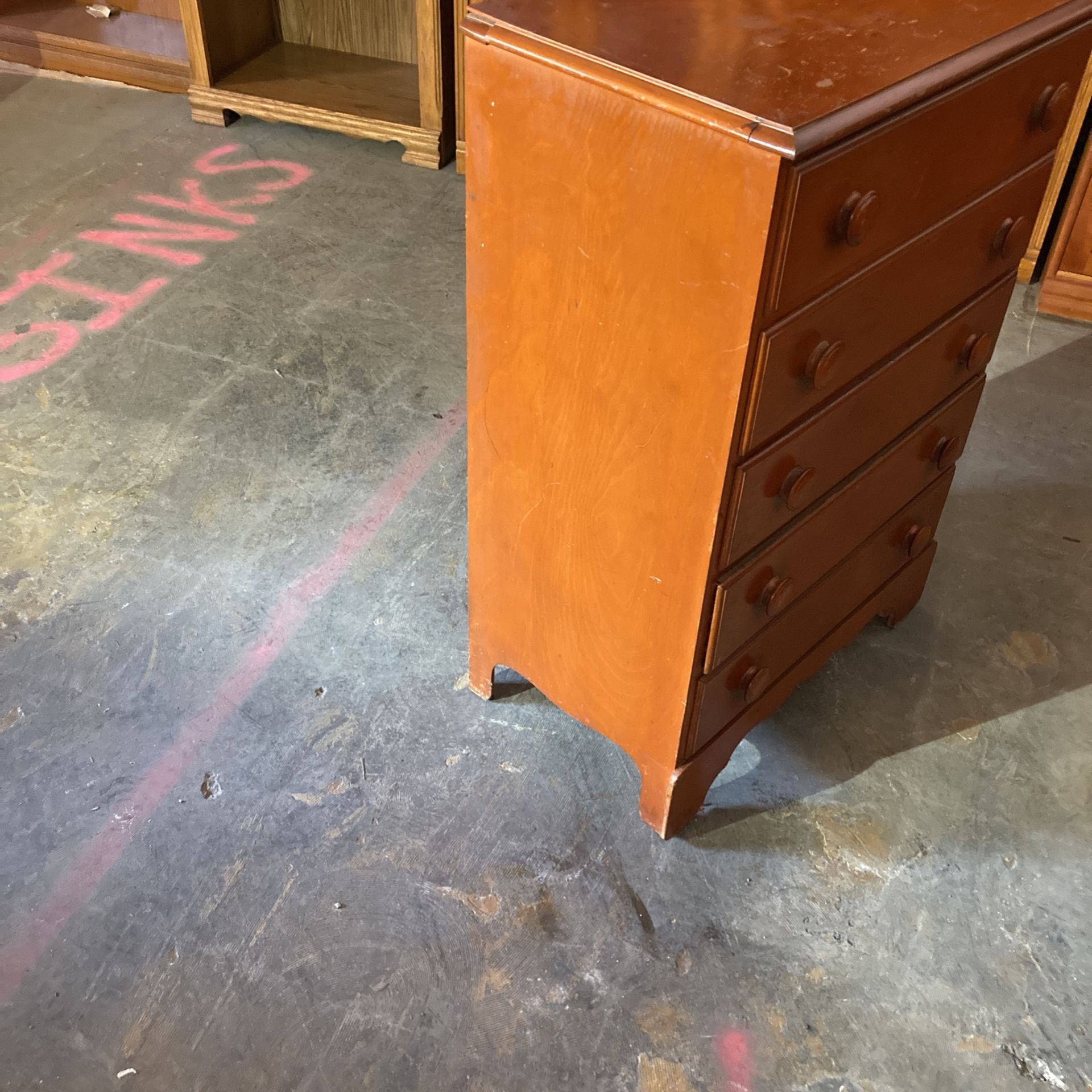 Pine dresser