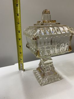 Vintage Jeannette Glass Wedding Box Candy Dish With Lid Clear Gold Trim. Thumbnail