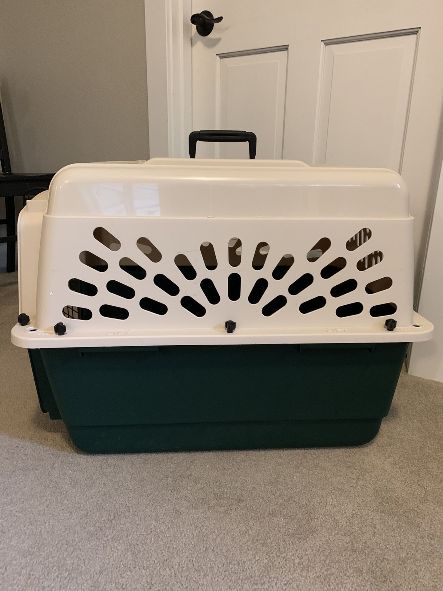 28” Dog Crate Ruff Maxx 25-30 Lbs