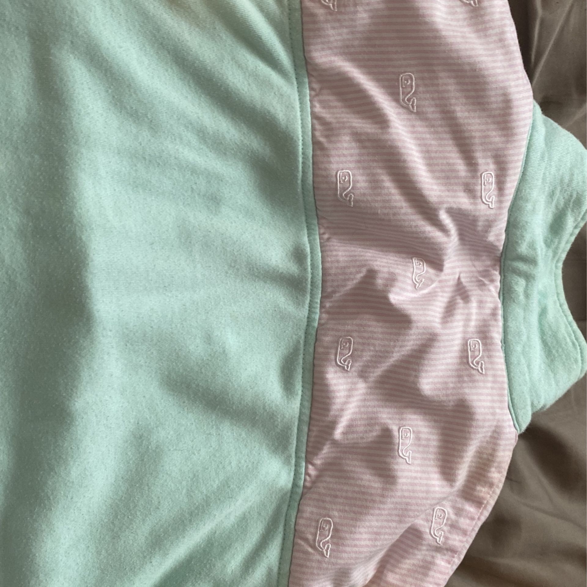 Vineyard Vines Quarter zip up hoodie