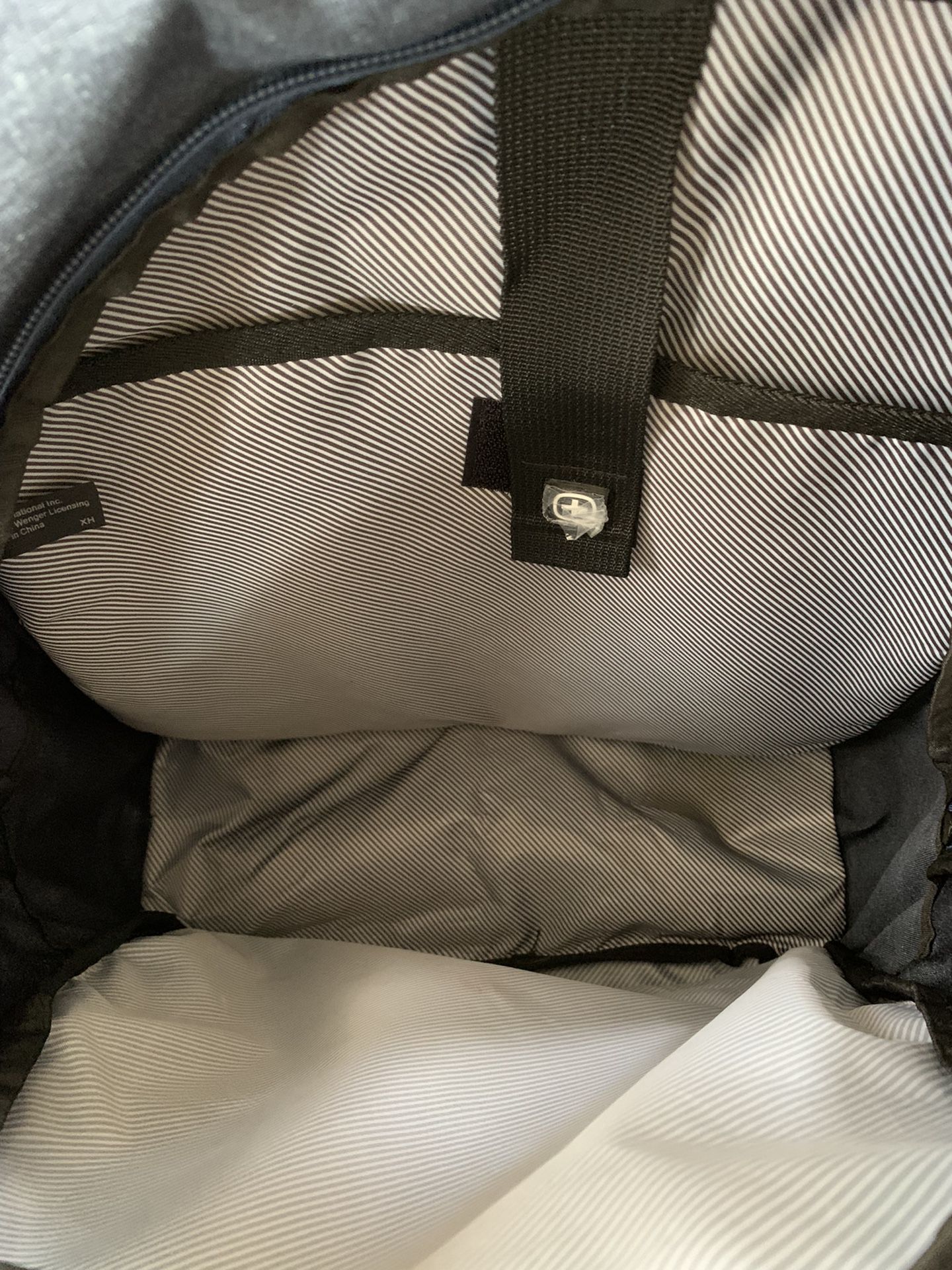 Brand New Swissgear Laptop Backpack - Navy/Black🎒 🔥🔥 