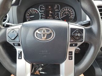 2018 Toyota TUNDRA 4WD Thumbnail