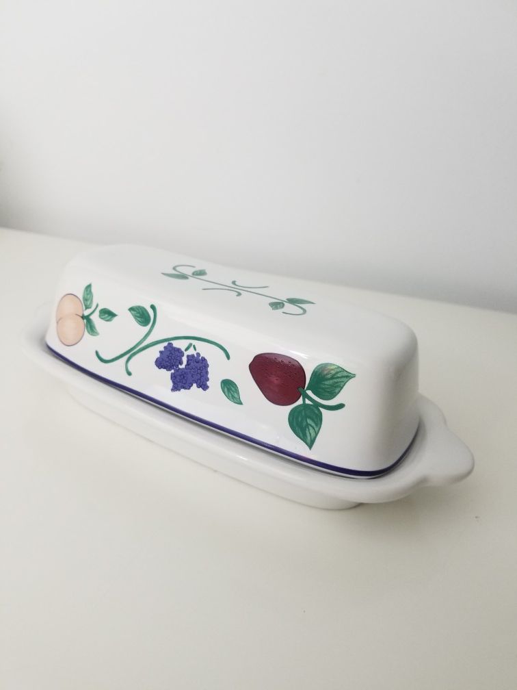 A Princess House Exclusive Orchard Medley Covered Butter Dish EUC Ceramic