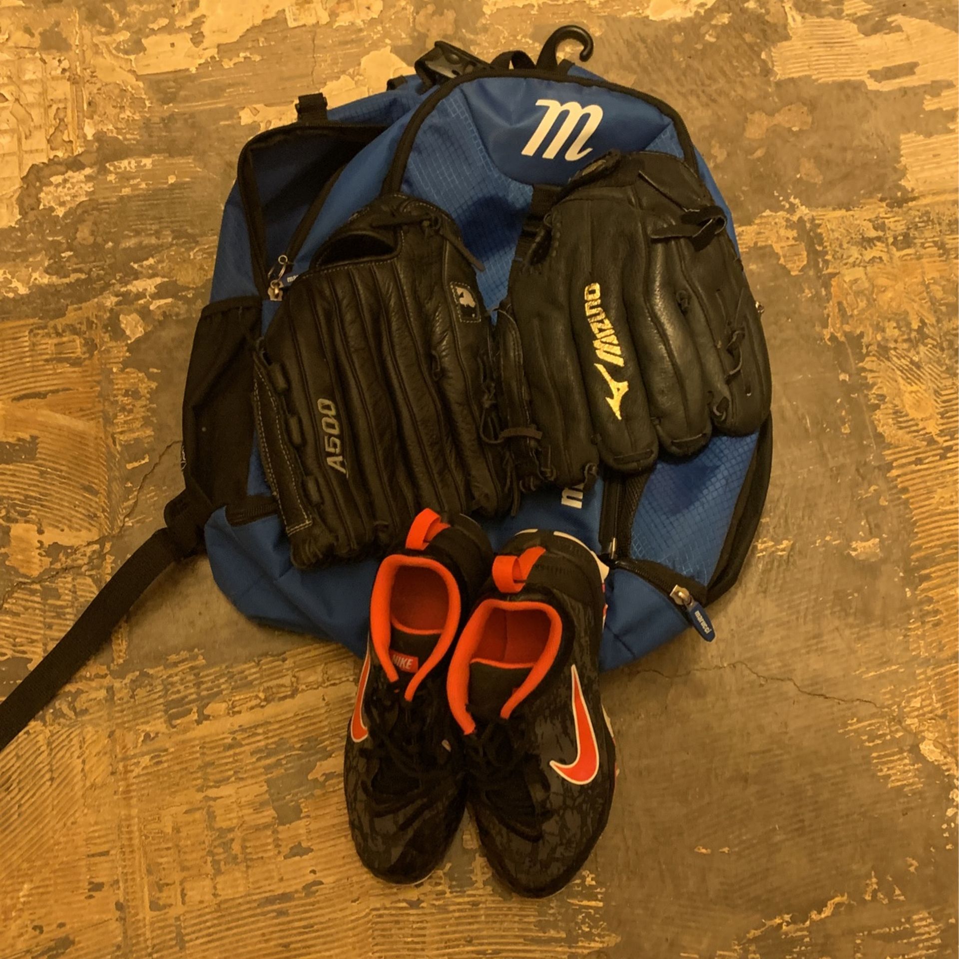 Marucci Bag A500 Globe Cleats 6Y Mizuno Globe