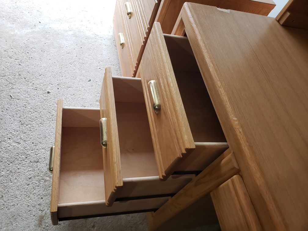 Bedroom Set Chest Dresser And Oak Desk With Hutch
