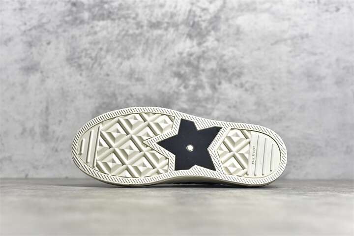  New Embroidery Collection men's and women's black casual shoes