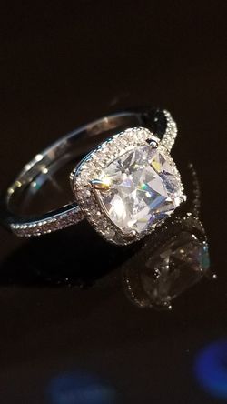 Gorgeous Women's Round Cut Wedding Engagement Promises Ring Size 9.0 Thumbnail