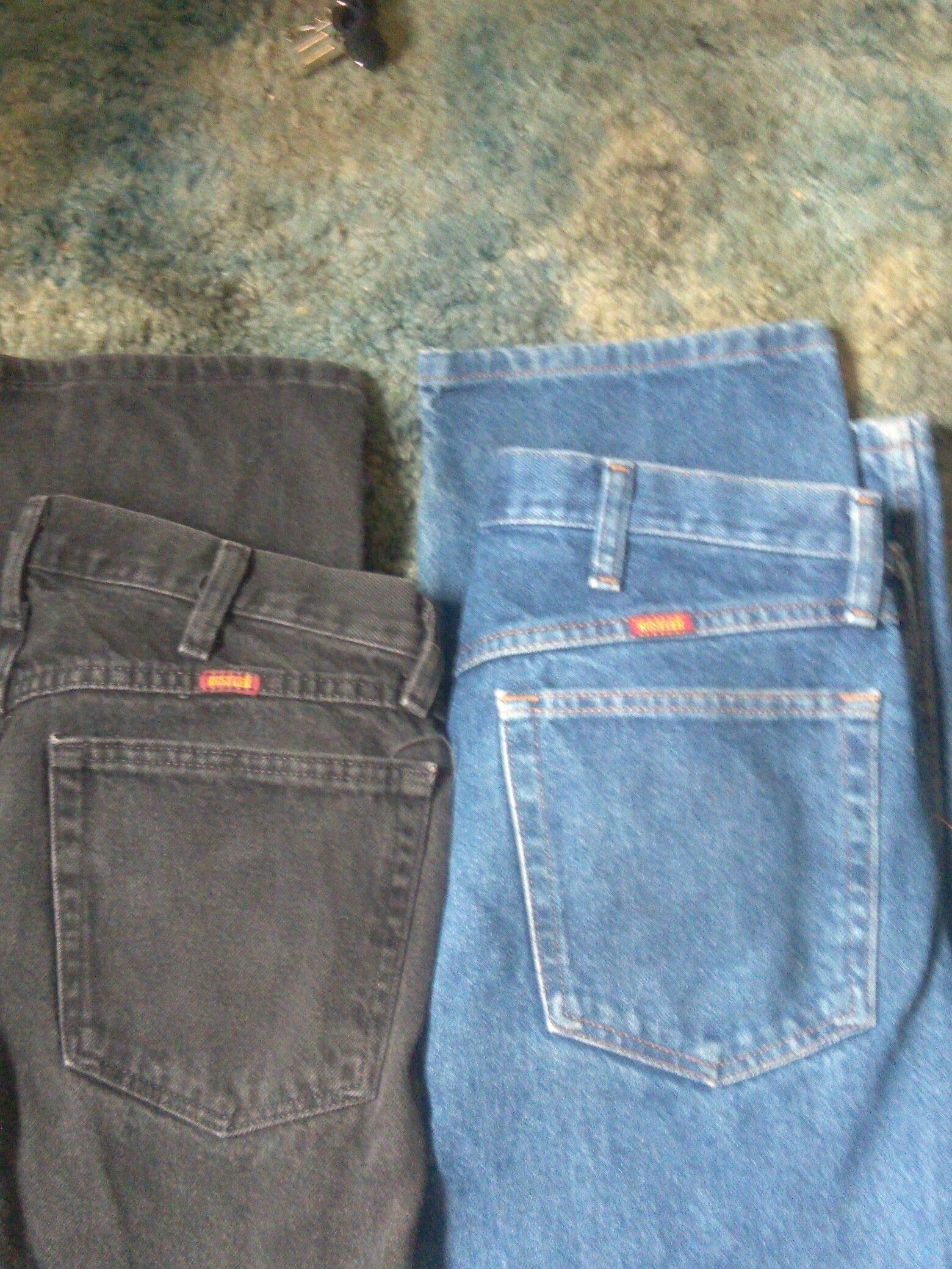 2pair Rustler Wrangler slim straight leg,