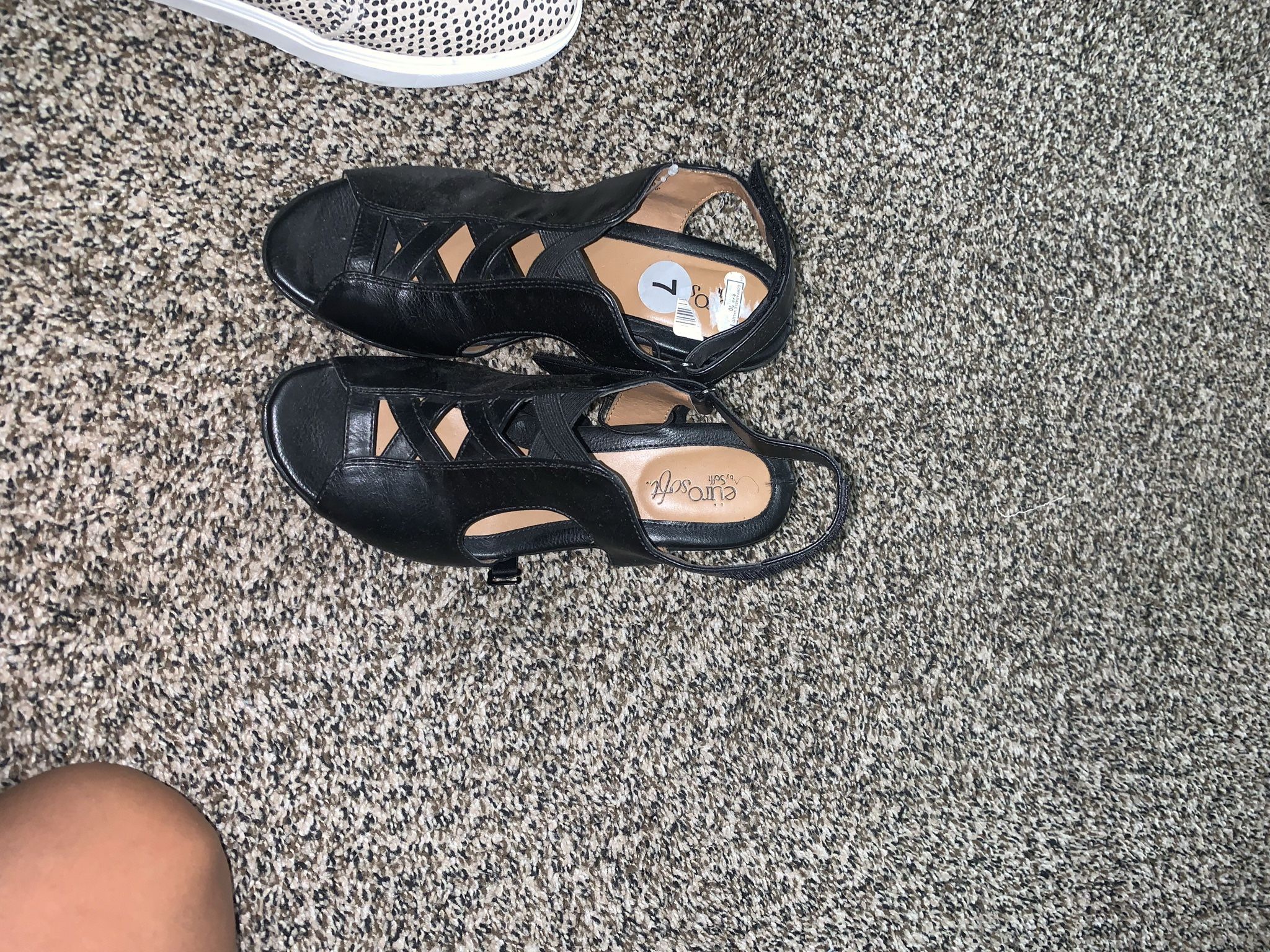 Woman’s Shoes Size 6 1/2 And 7