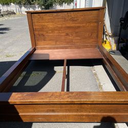 Solid Wood Queen Bed  Thumbnail