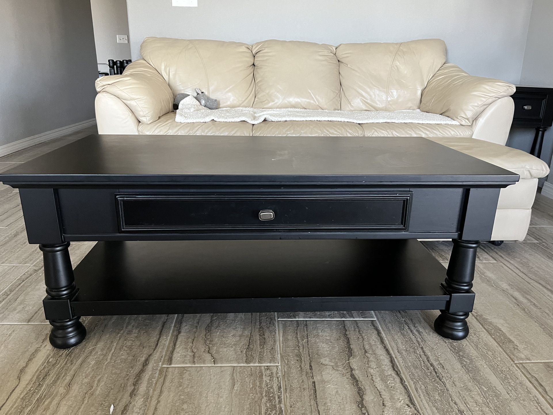 Coffee Table & 2  Matching End Tables