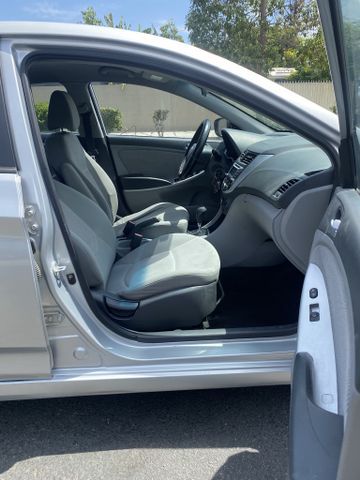 2013 Hyundai Accent