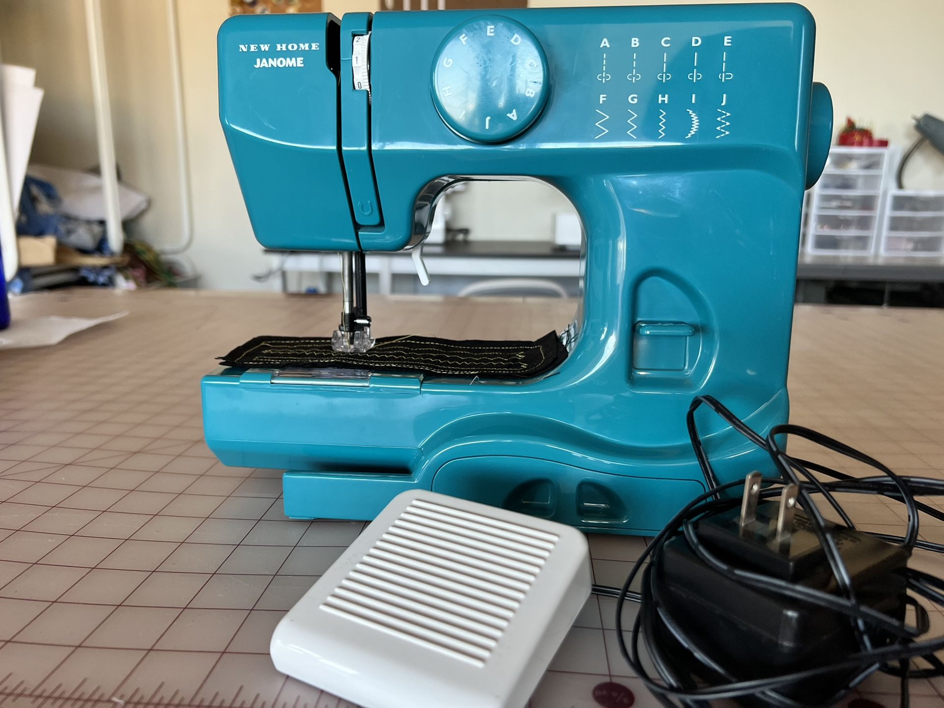 Janome New Home Sewing Machine
