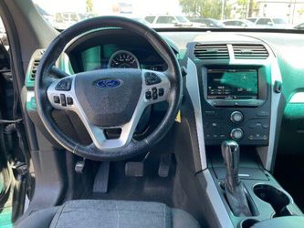 2015 Ford Explorer Thumbnail