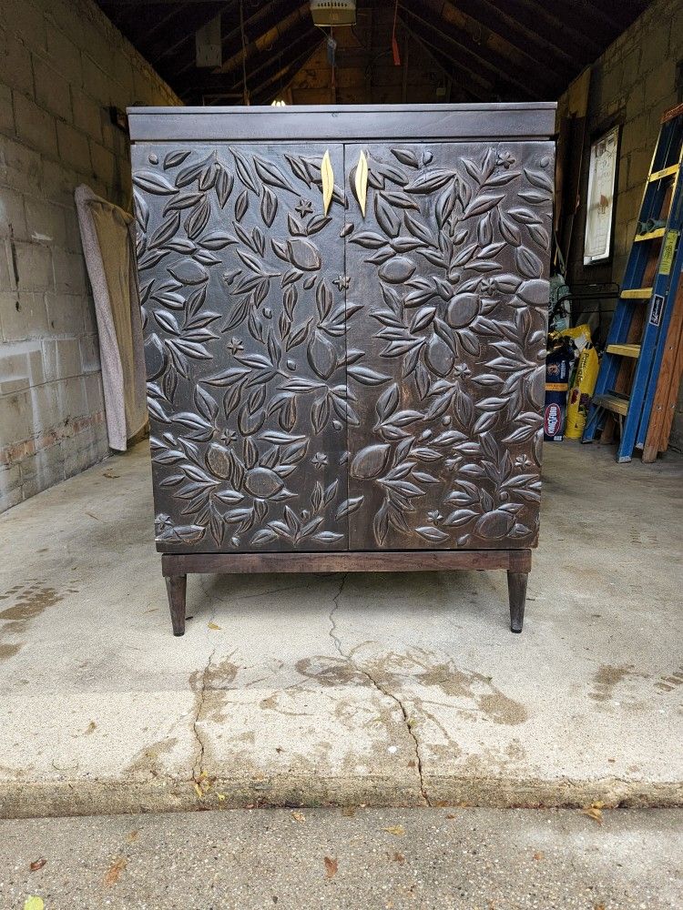 Frontgate Bar for Sale in Glen Ellyn, IL OfferUp