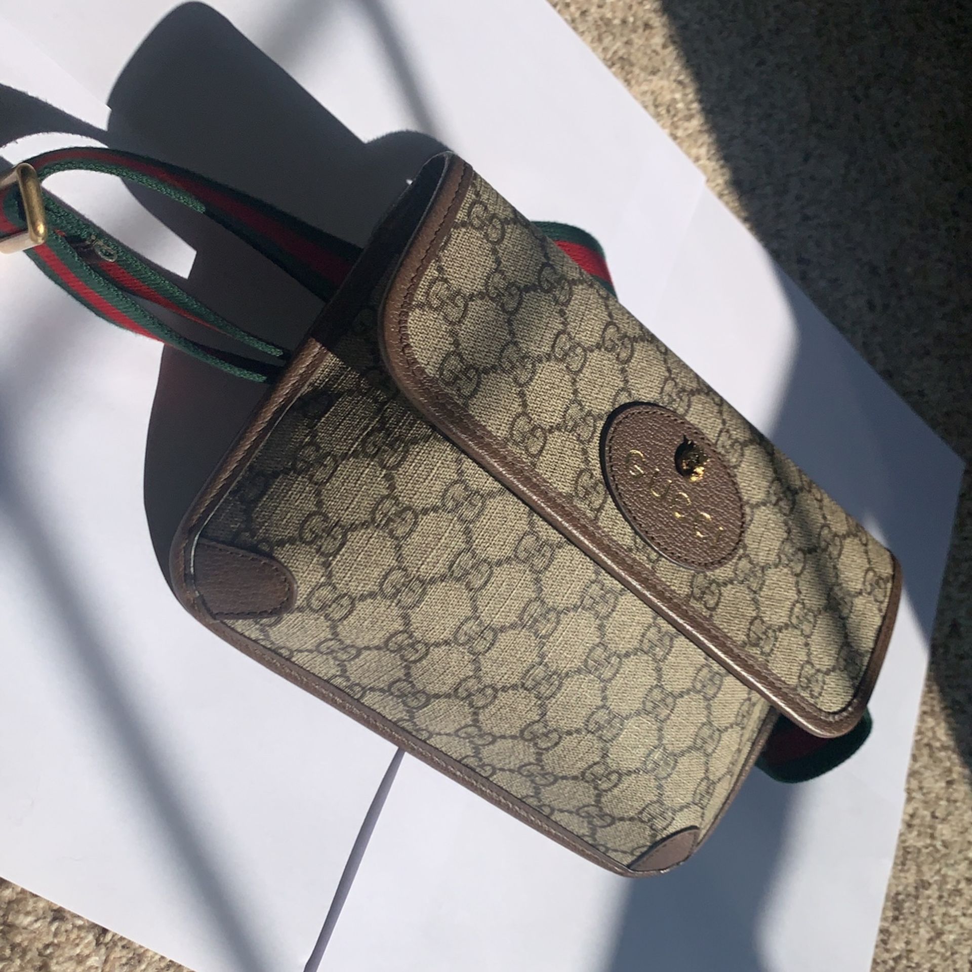 Gucci Women’s Cross Bag Purse