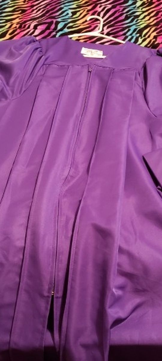 Hallsville Cap And Gown