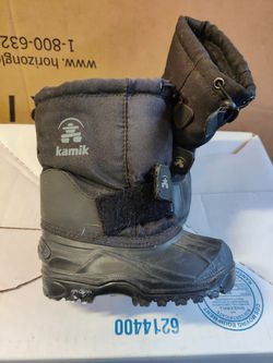 Kid's Snow boots Todler Size 8 Thumbnail