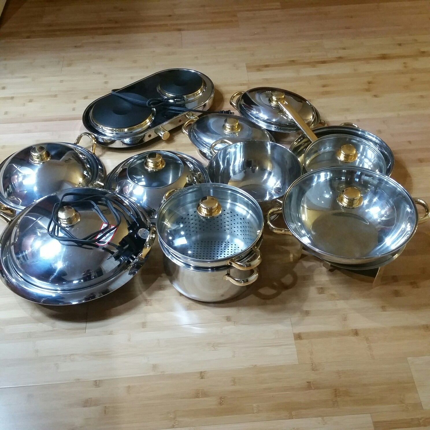 Command Performance Gold Cookware - $295