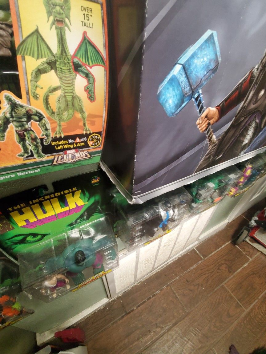 Target Incredible Hulk Action Figure Display