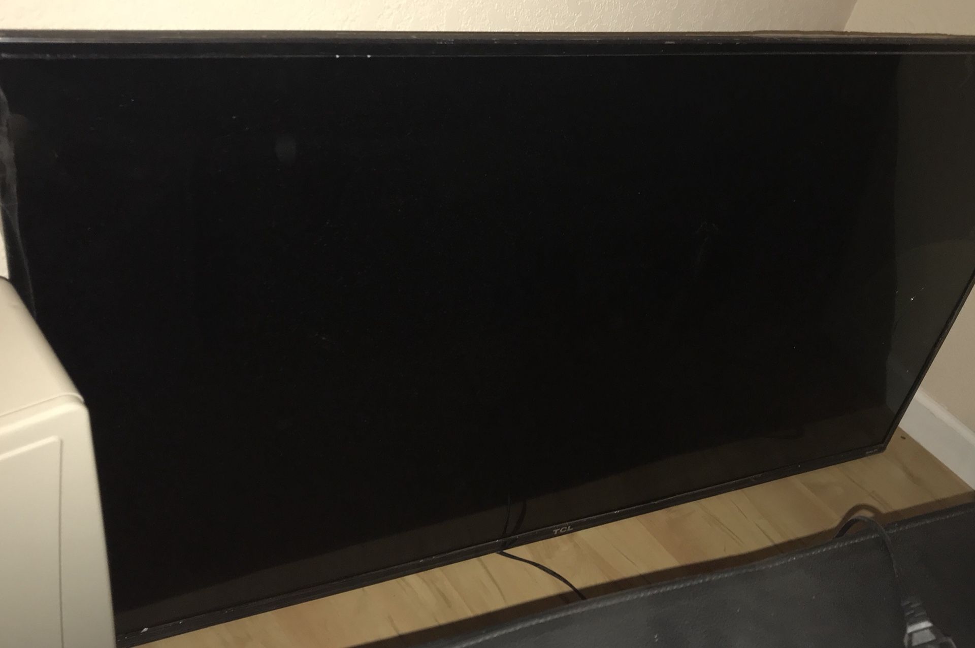 Tcl Roku 55 Inch Tv Broken Screen Parts Only Model 55fs3750 This Screen Is Broken Tv Is For Parts Only Or Needs A Screen Replacement For Sale In Shingle Springs Ca Offerup