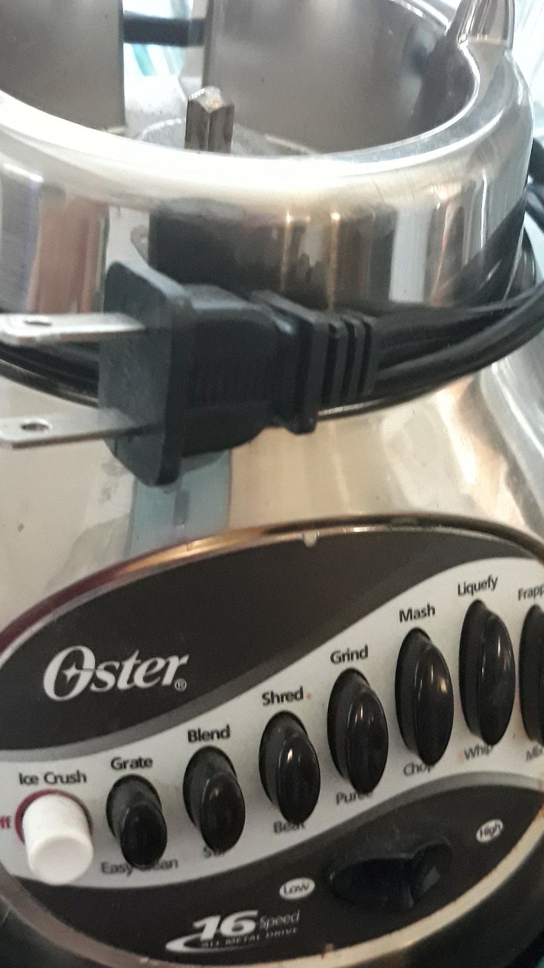 1 OSTER BLENDER 3 JAR GLASS