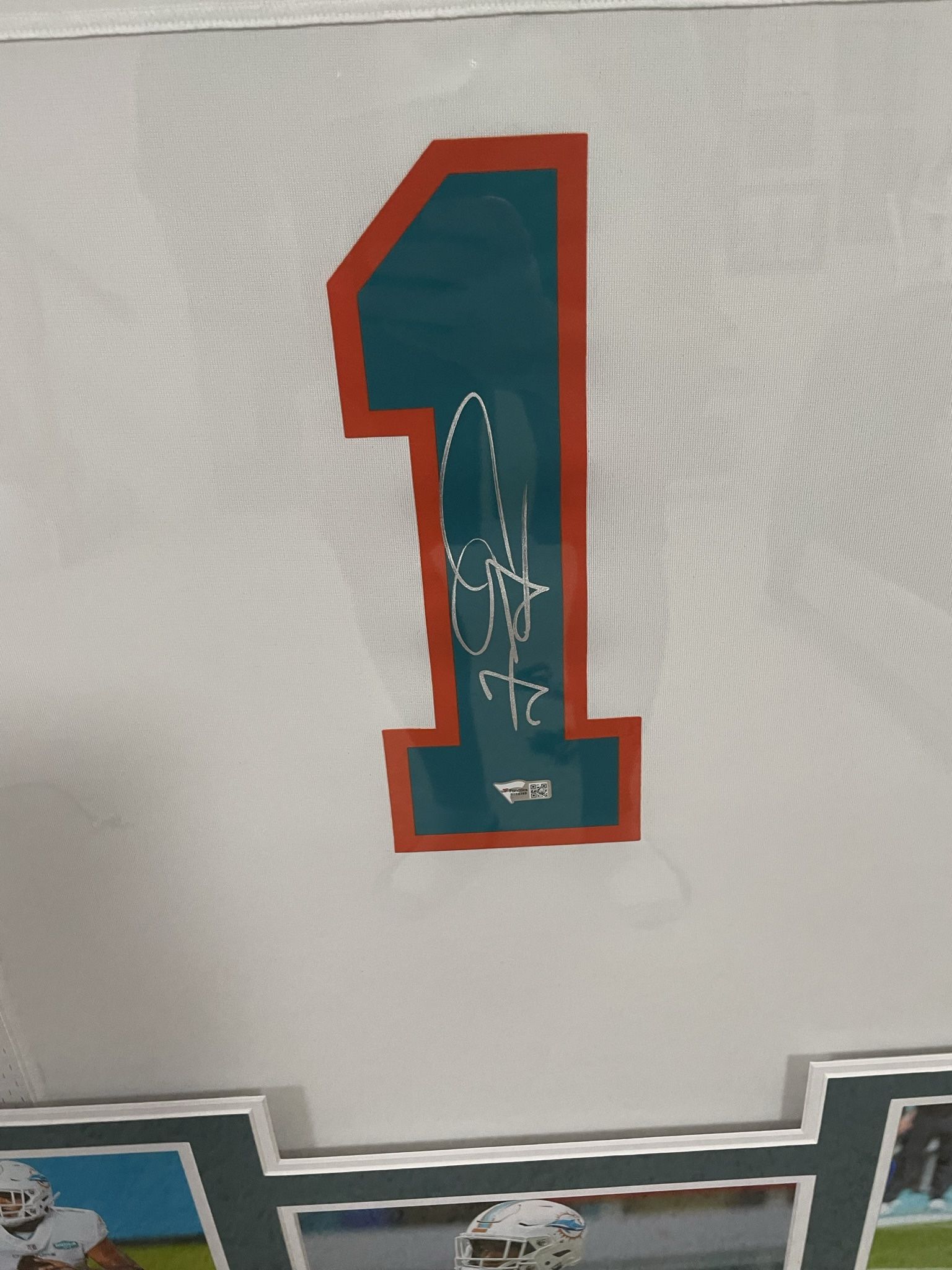 Tua Tagovailoa Signed Framed Jersey With Fanatics COA