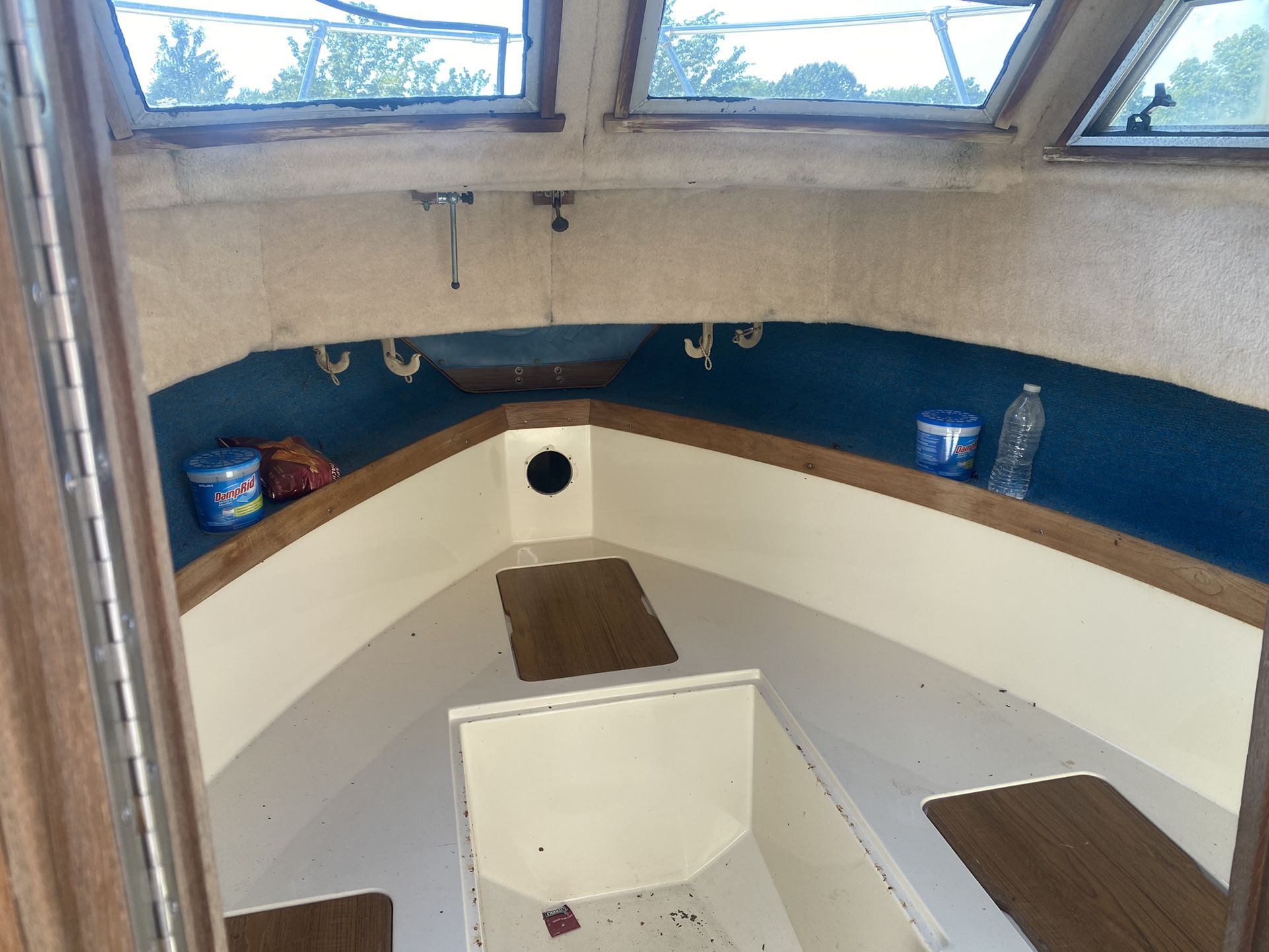 1984 Grady White Seafarer 22