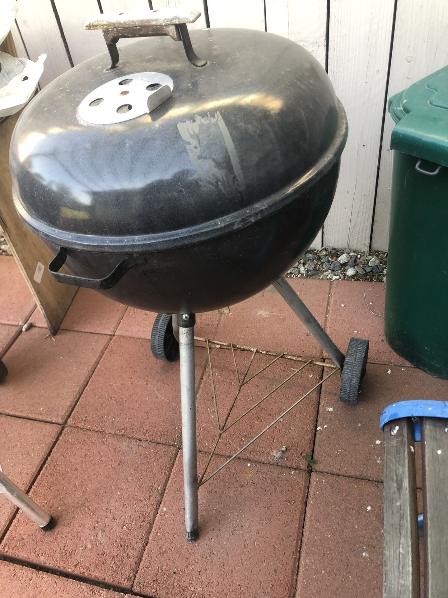 Weber Charcoal Grill In Great Working Condition Selling For $20!!!