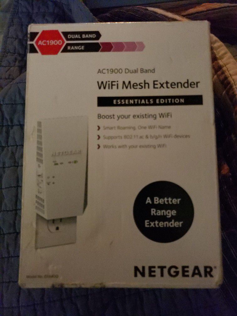 NETGEAR AC1900 Dual Band WiFi Mesh Extender Essentials Edition
