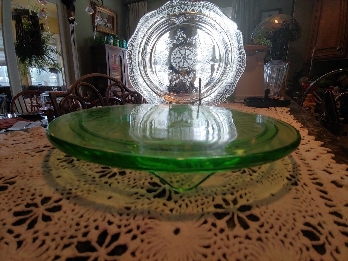 TWO DEPRESSION GLASS PIECES