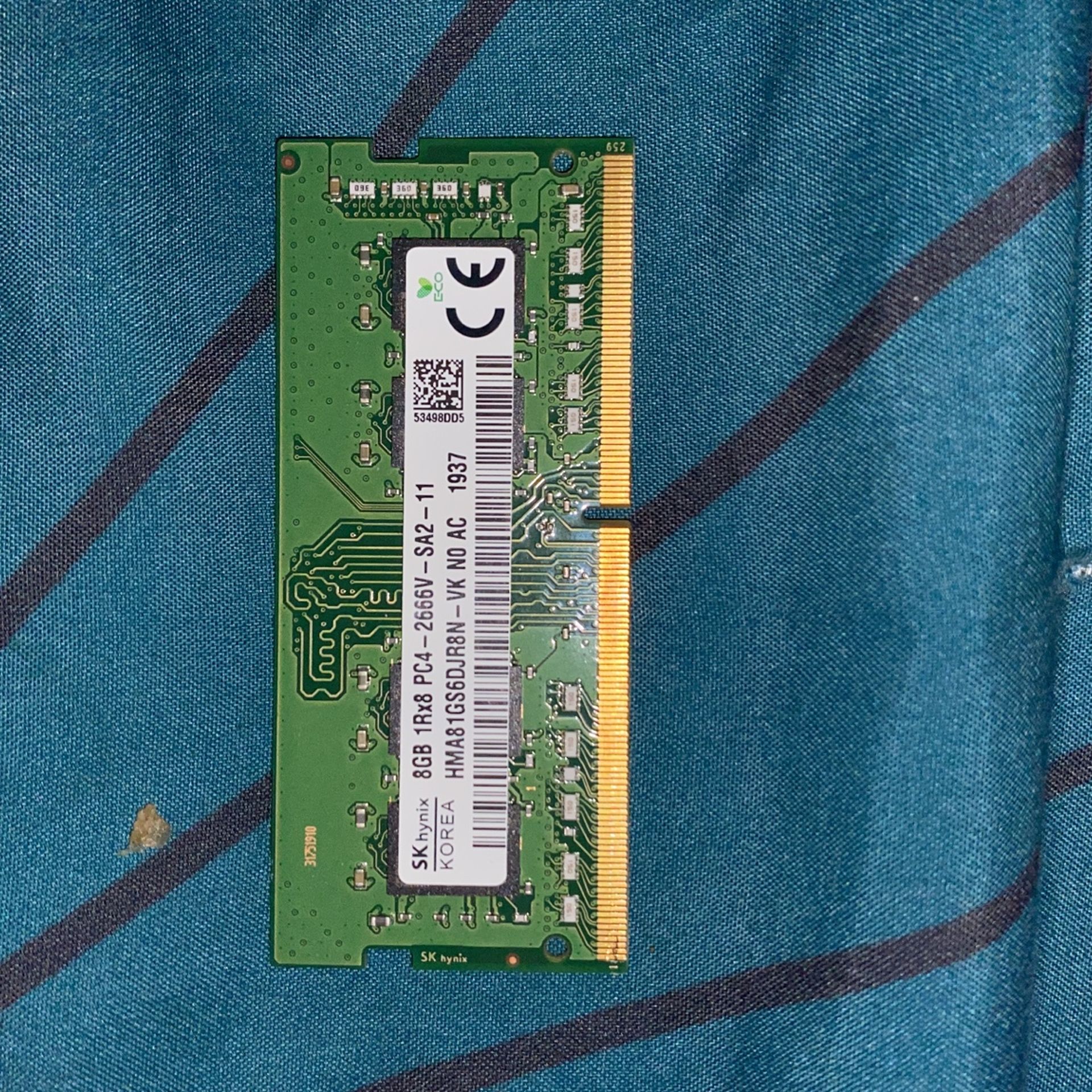 Hynix HMA81GS6AFR8N-UH 8GB DDR4-2400 SODIMM