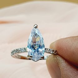"Elegant Shiny Zircon Romantic Luxury Pear Wedding Ring for Women, PD796
 
 Thumbnail