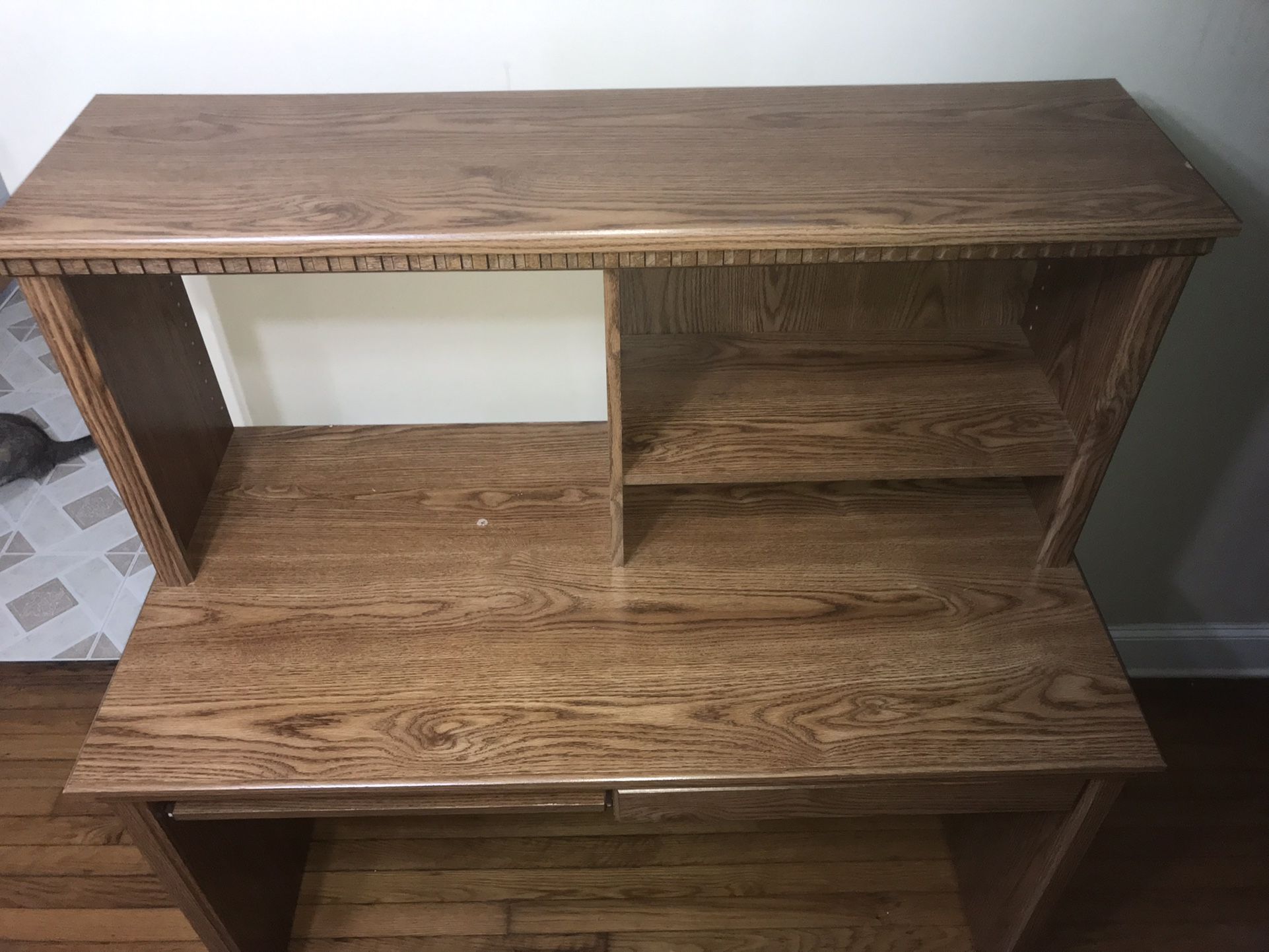 ~Desk w/ Shelves - Only $20