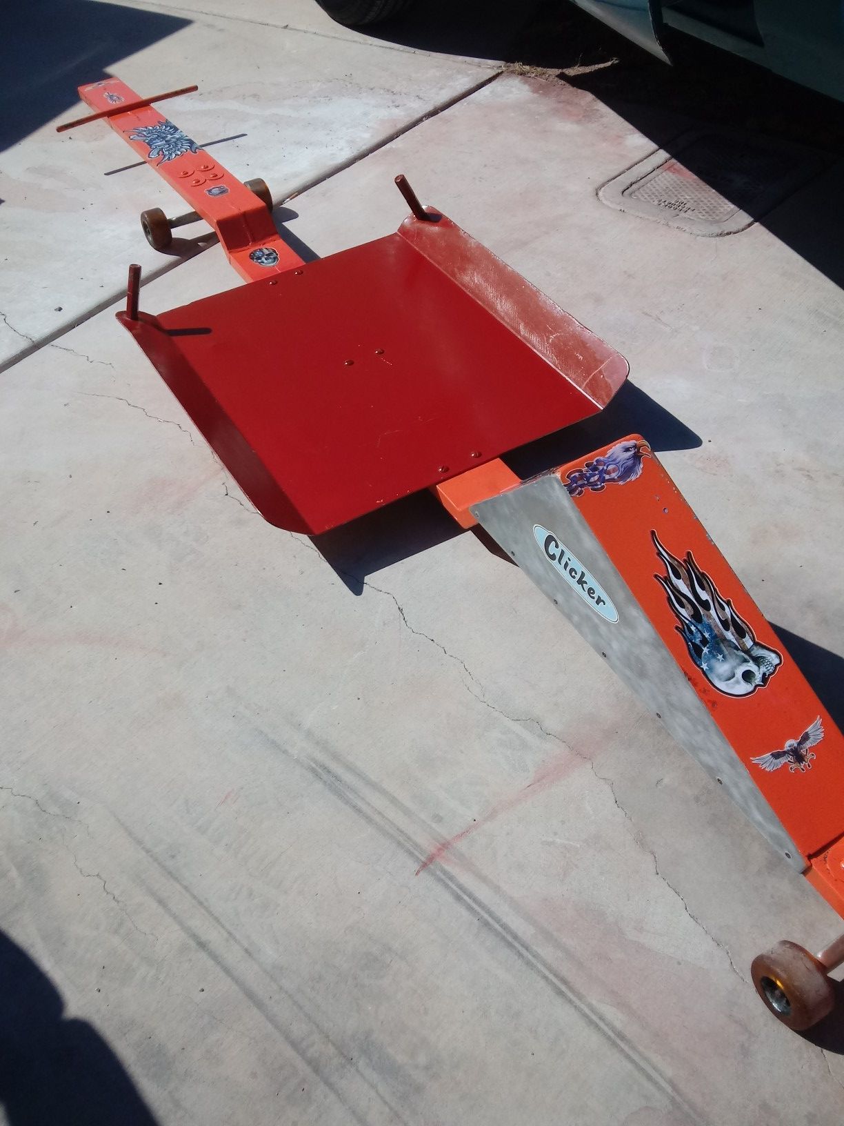 EXTREME DOWNHILL STREET LUGE
