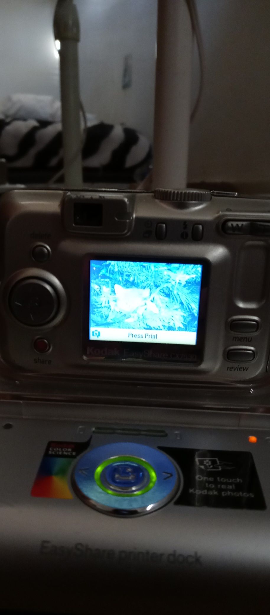 Kodak easy share digital camera and printing dock