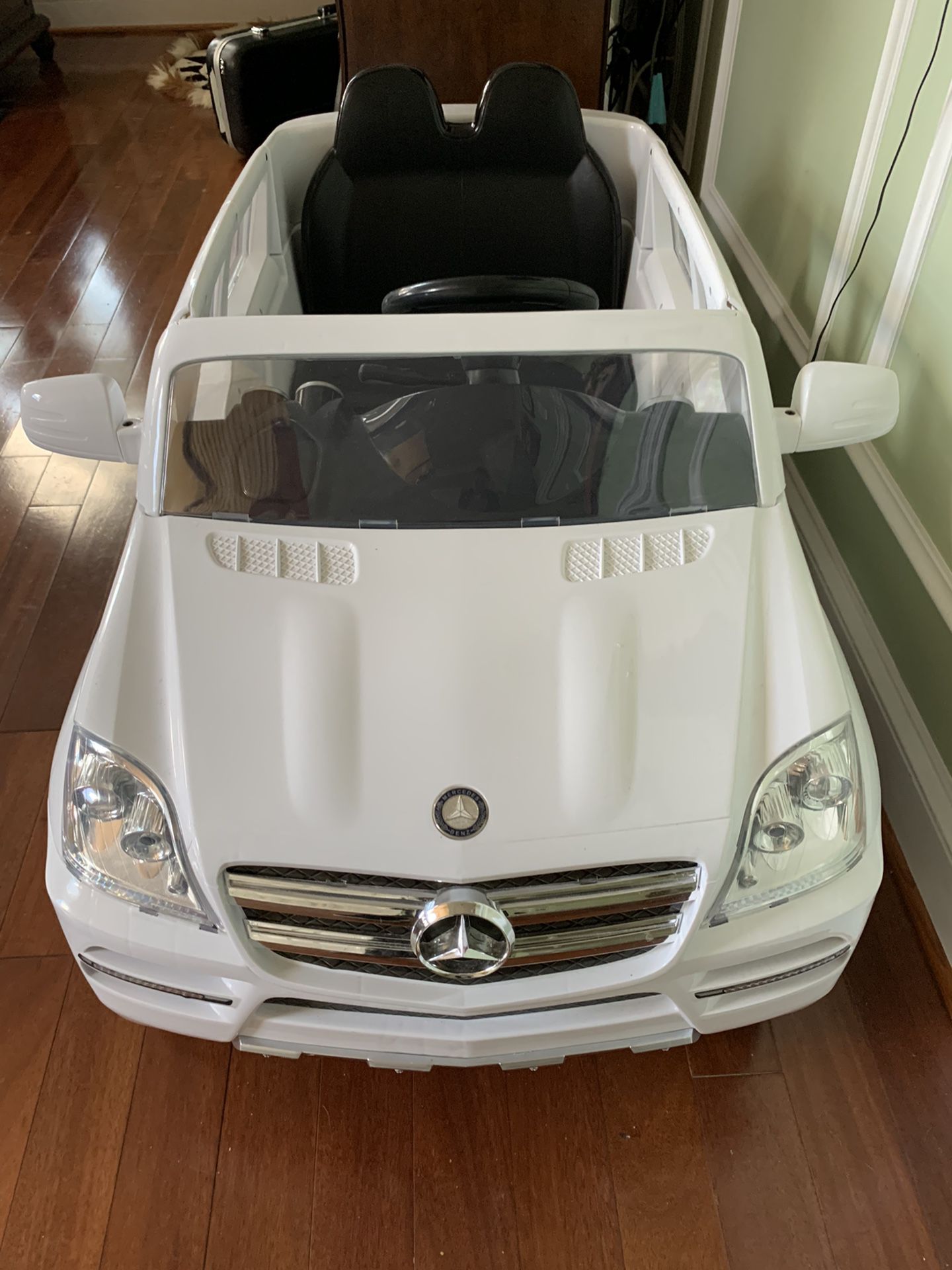 Rollplay 6V Mercedes Benz Powered Ride On For Kids 