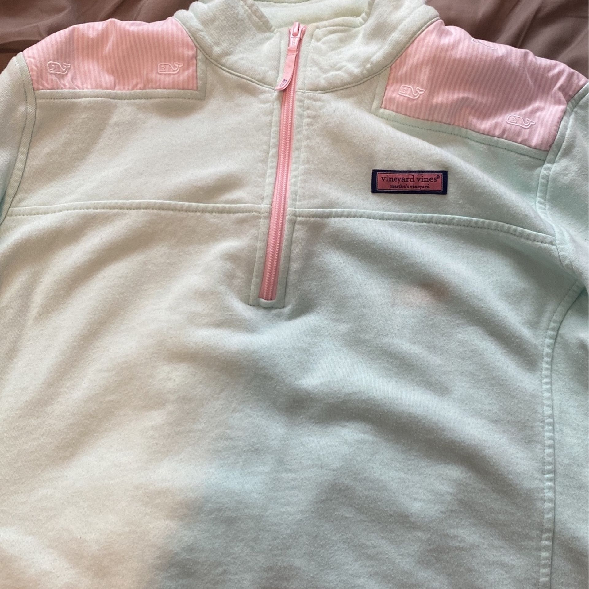 Vineyard Vines Quarter zip up hoodie