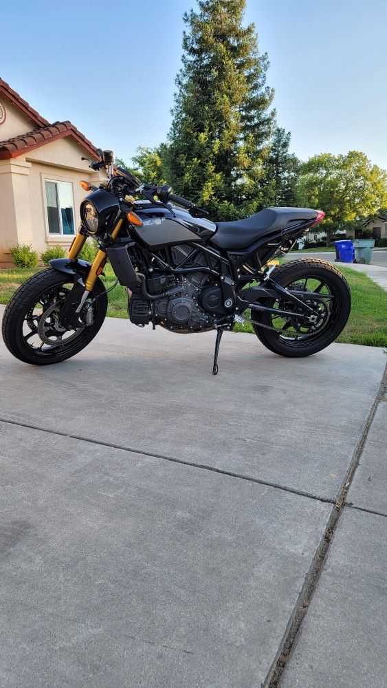 2019 Indian Ftr 1200s