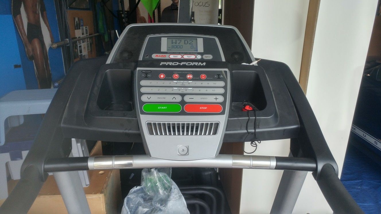 ProForm Treadmill for Sale in Lake Stevens, WA - OfferUp