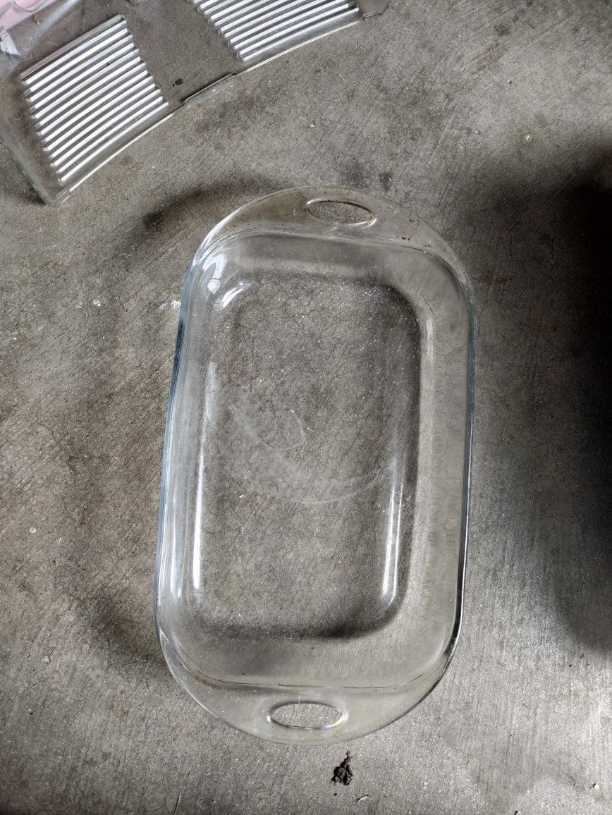 Pyrex!! . Good Condition