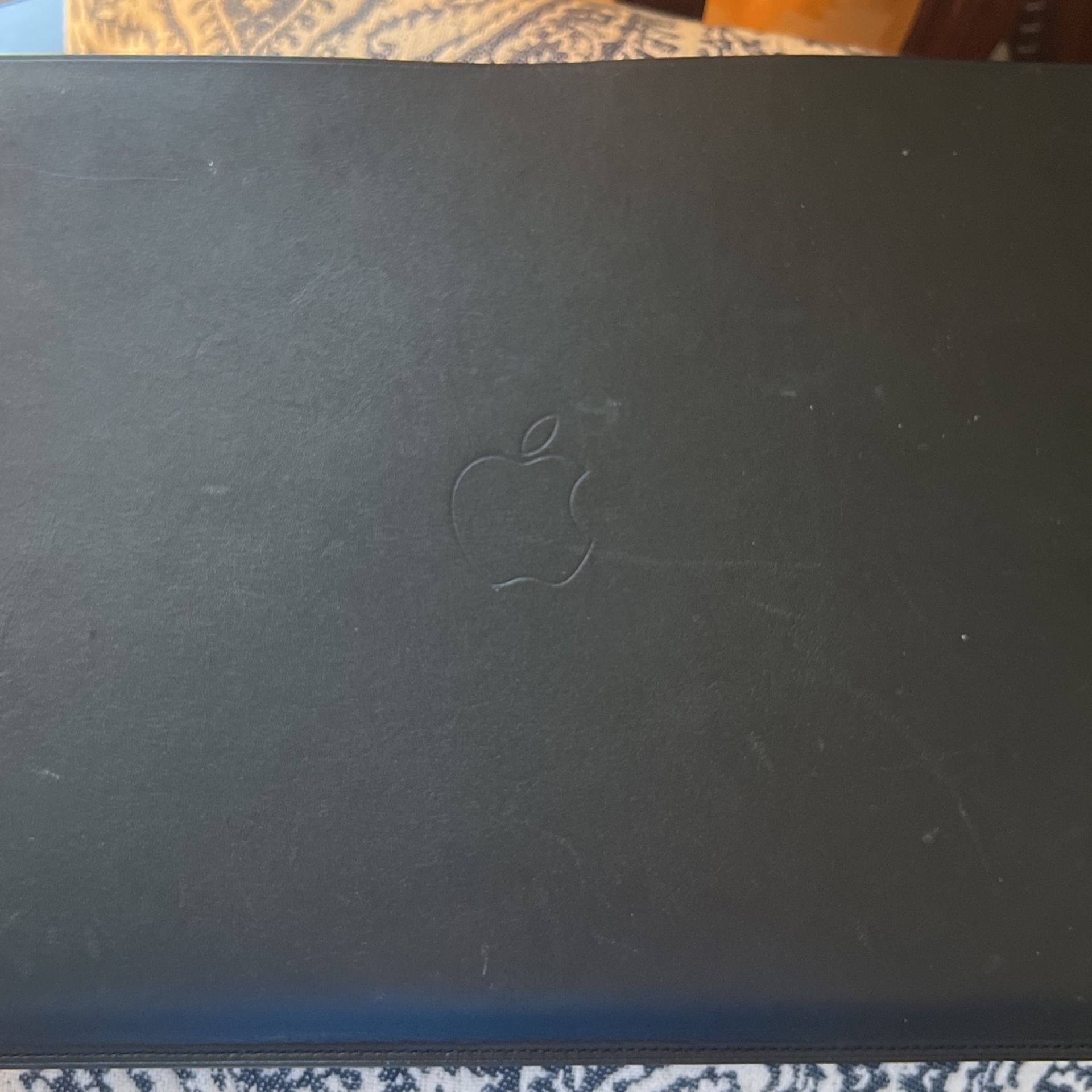 *MINT* M1 MacBook Air 13” -M1 -512GB SSD -8GB RAM
