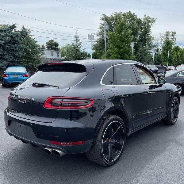 2015 Porsche Macan