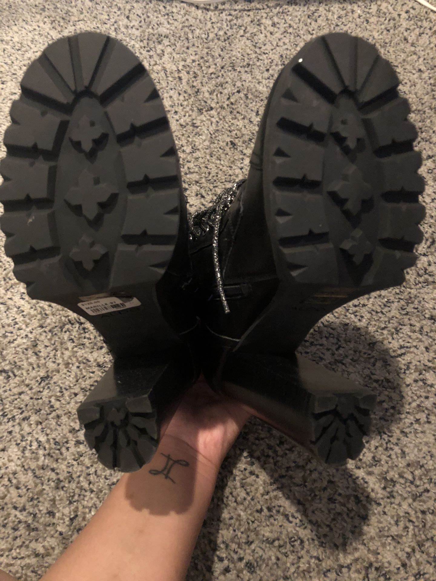Boots with chunky heel from Aldo.