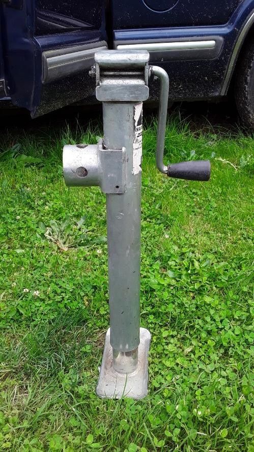 Trailer jack